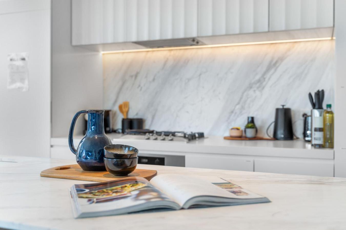 The Oasis - Brand New 2Bedroom Apt With Parking, Heated Pool And Gym Мельбурн Экстерьер фото