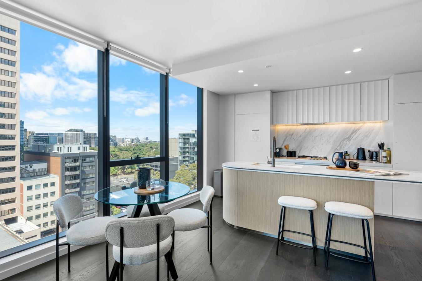 The Oasis - Brand New 2Bedroom Apt With Parking, Heated Pool And Gym Мельбурн Экстерьер фото